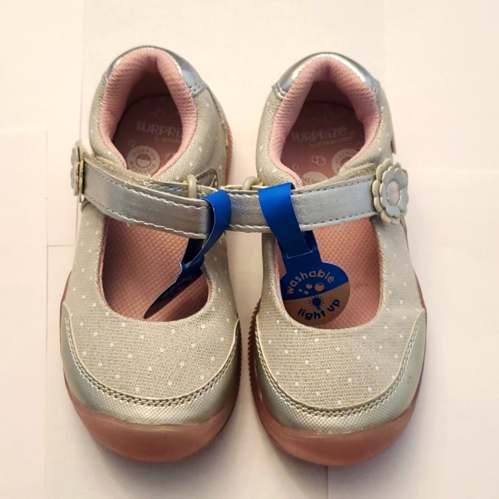 Size 8 Stride Rite Suprize Light Up Shoes
